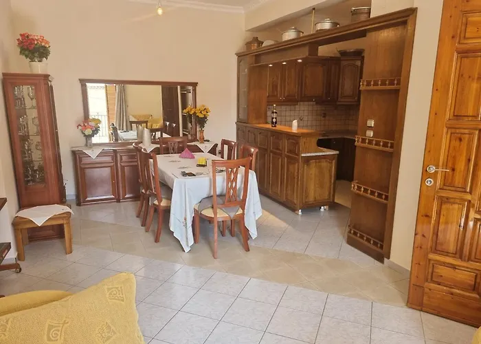 Theodoros Apartamento